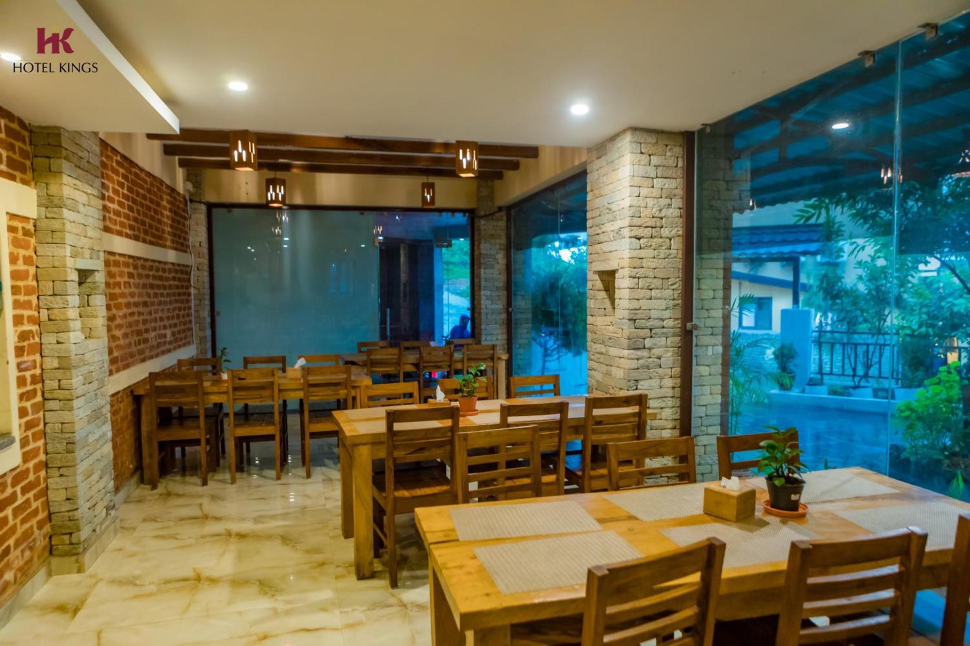 Hotel Kings Pokhara Exterior foto